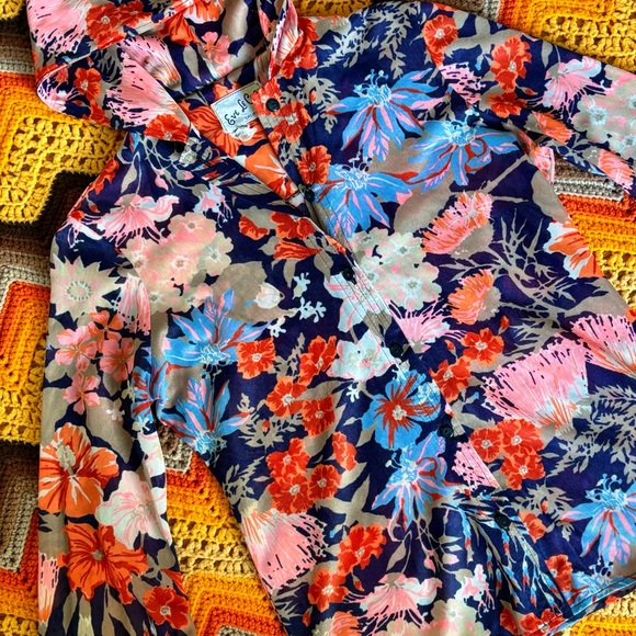 Vintage 60s hooded and flared sleeve button down blouse - Picture 7 of 9